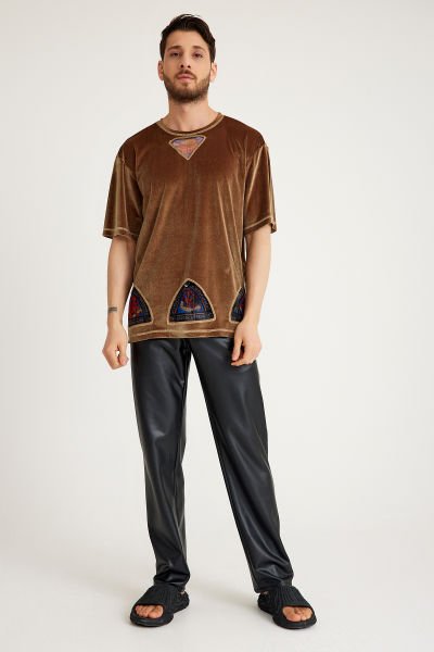 Vitray Detaylı Gold Kadife T-Shirt
